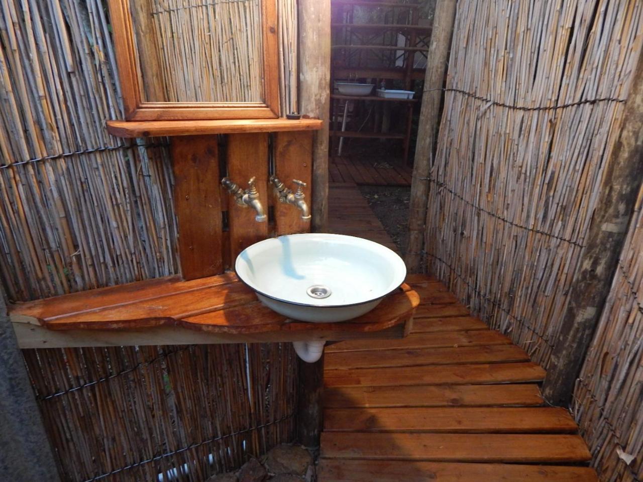 Hotel Woodcutter'S Bush Camp At The Old Trading Post à Wildernis Extérieur photo
